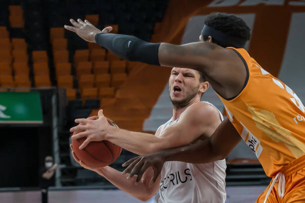 赛场外的轰 赛场外的轰