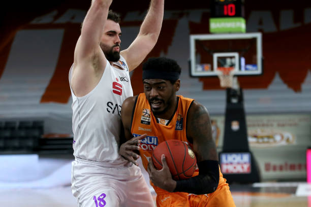 英博队以2 英博队以2